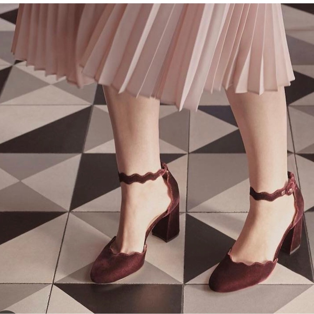 Club Monaco Lesley Velvet Pump